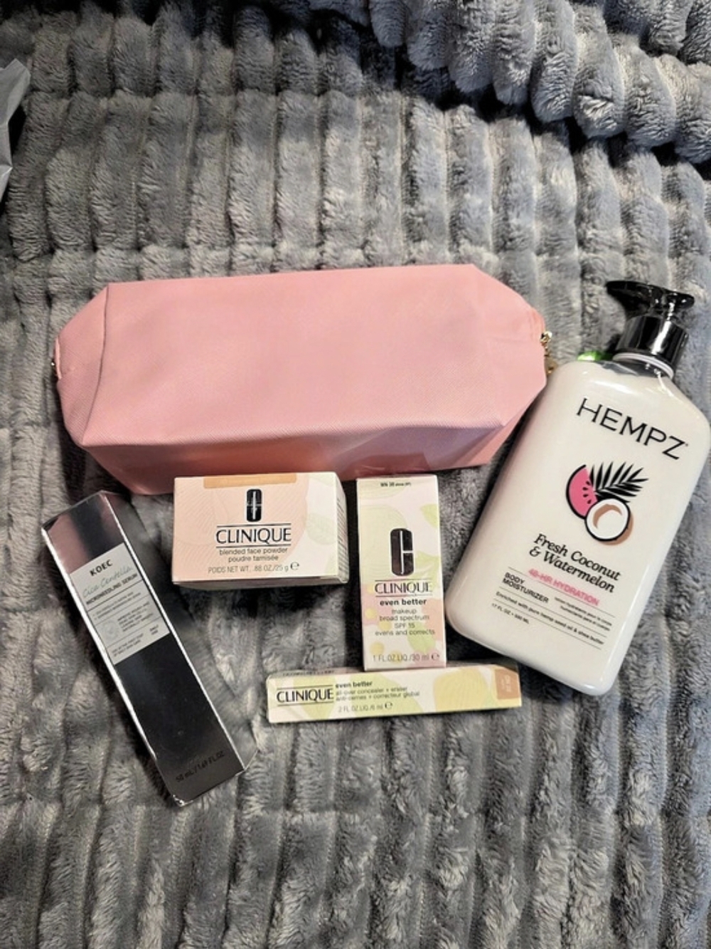 Clinique Skincare & Makeup Set in Pink & White NWT